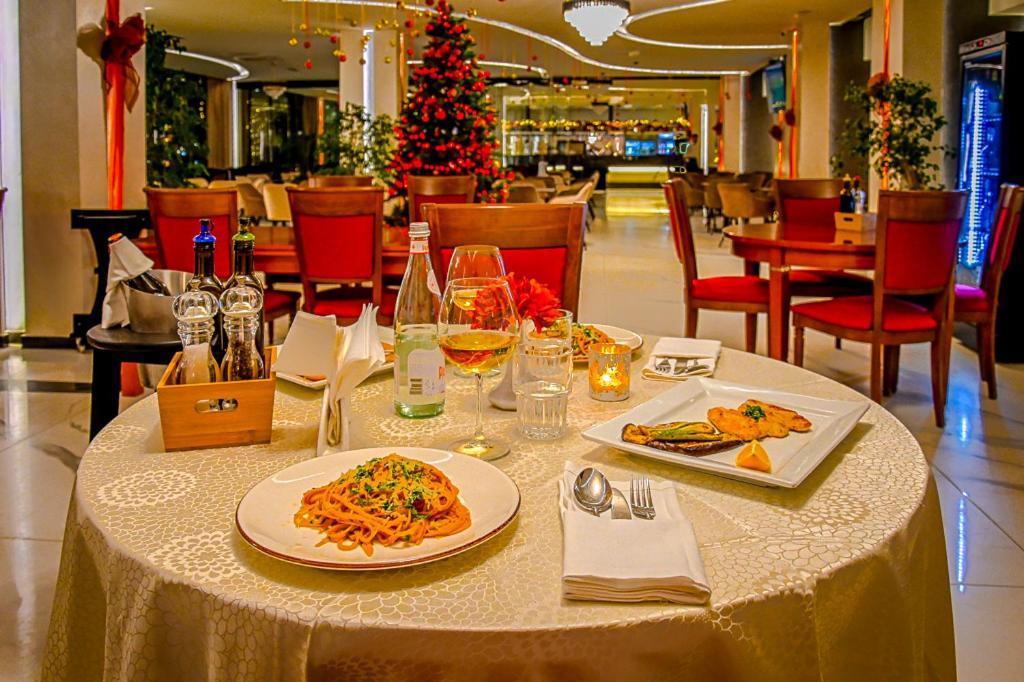 Hotel Vivas Durres Luaran gambar