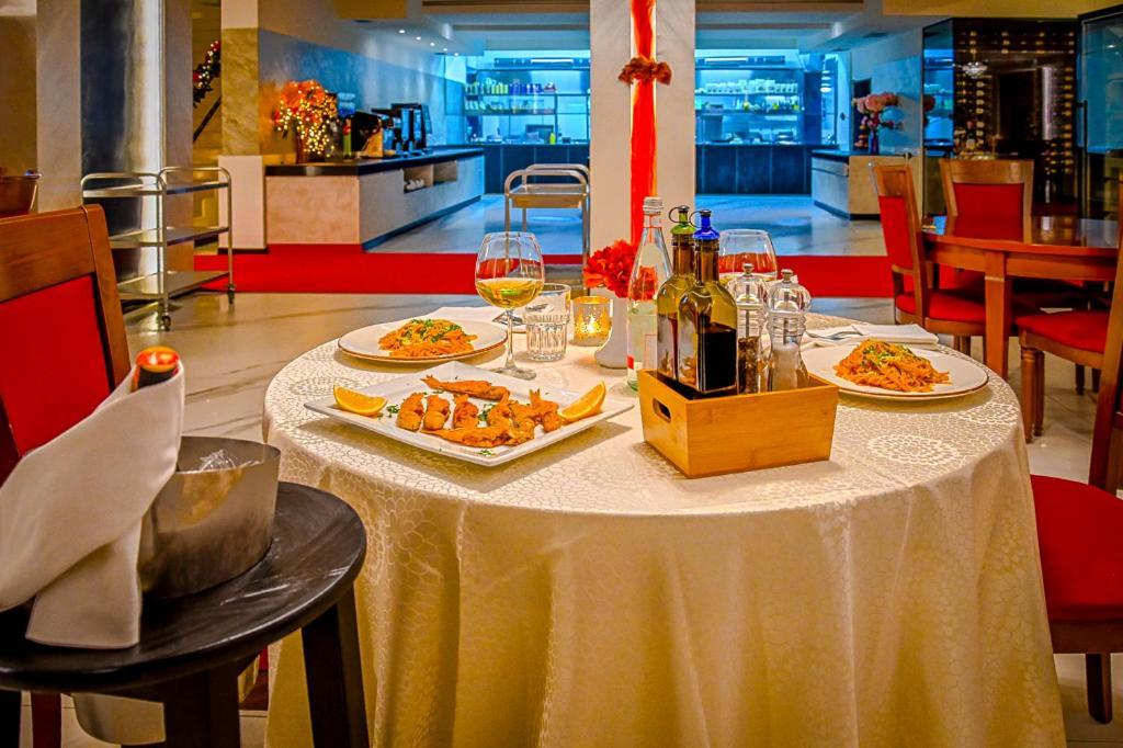Hotel Vivas Durres Luaran gambar