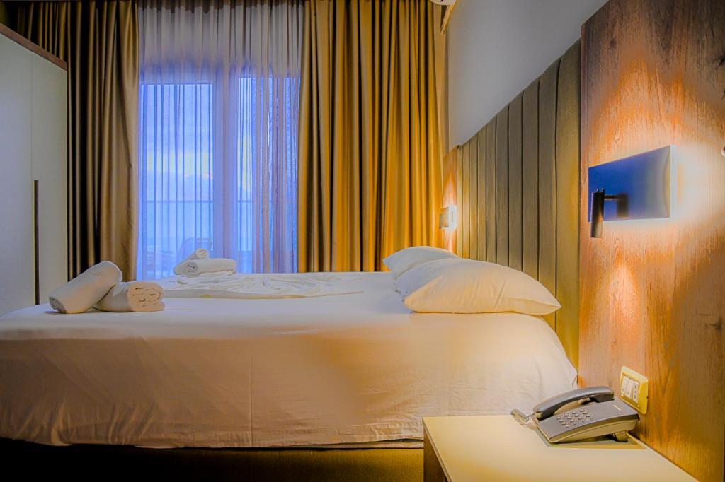 Hotel Vivas Durres Luaran gambar