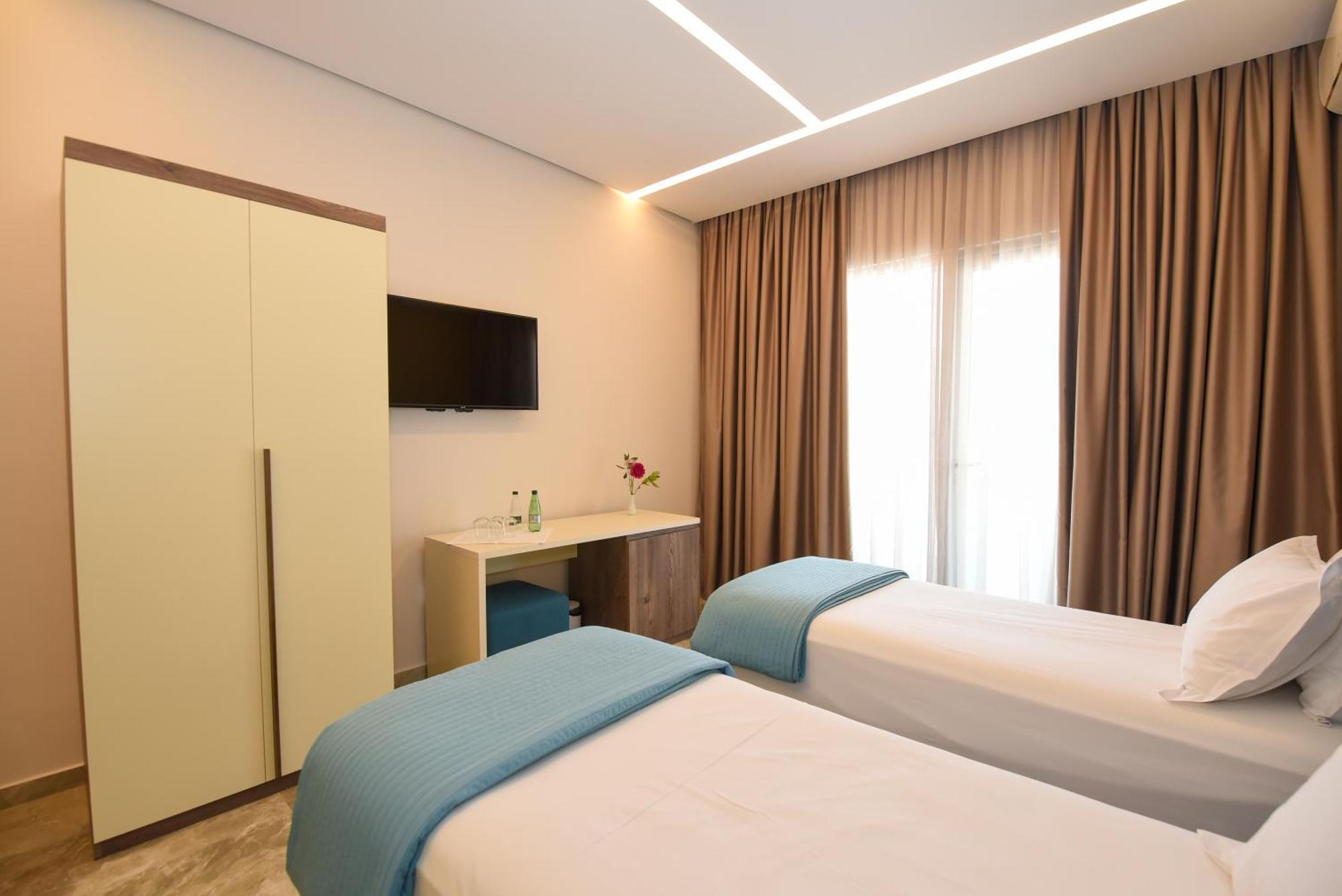 Hotel Vivas Durres Luaran gambar