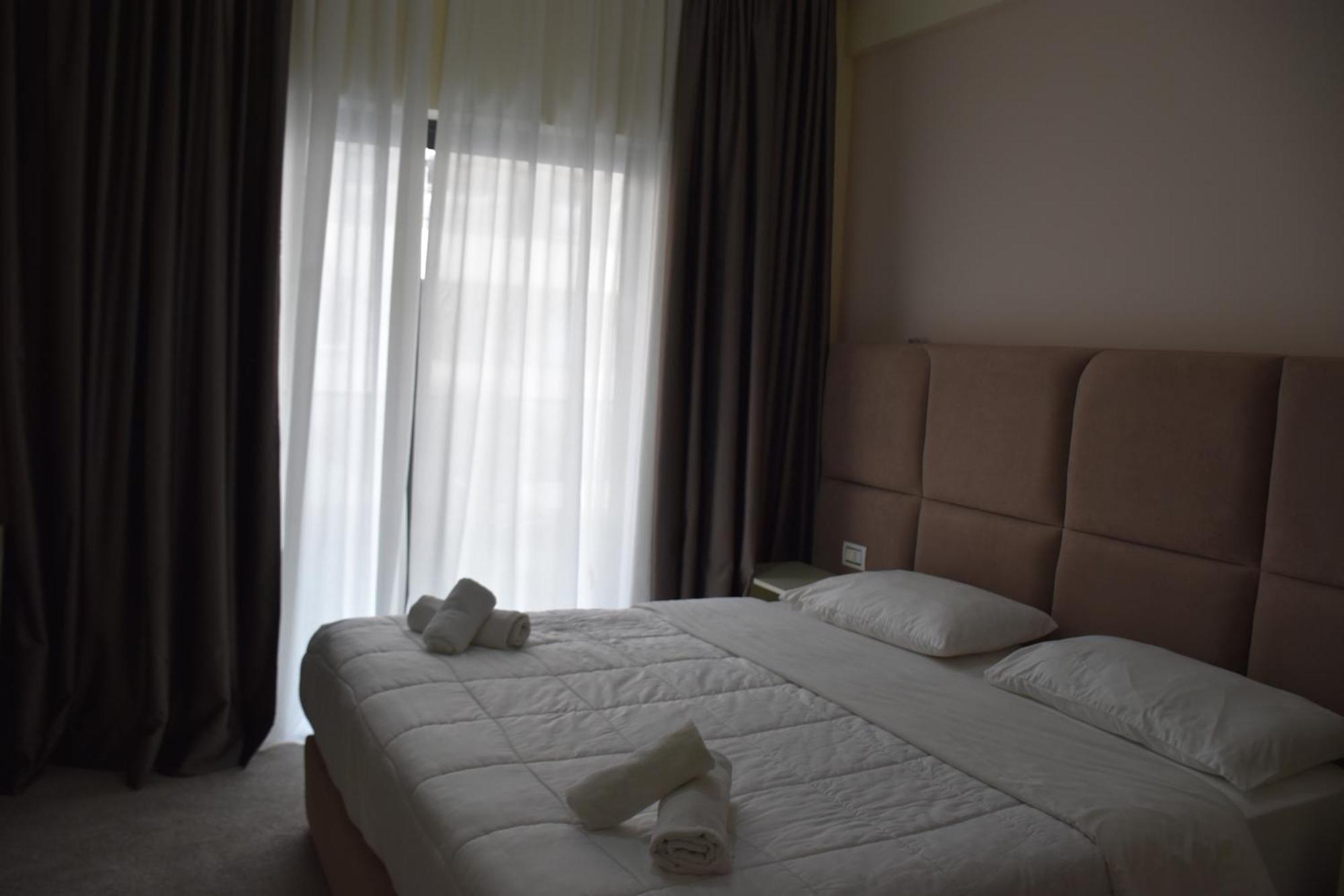 Hotel Vivas Durres Luaran gambar