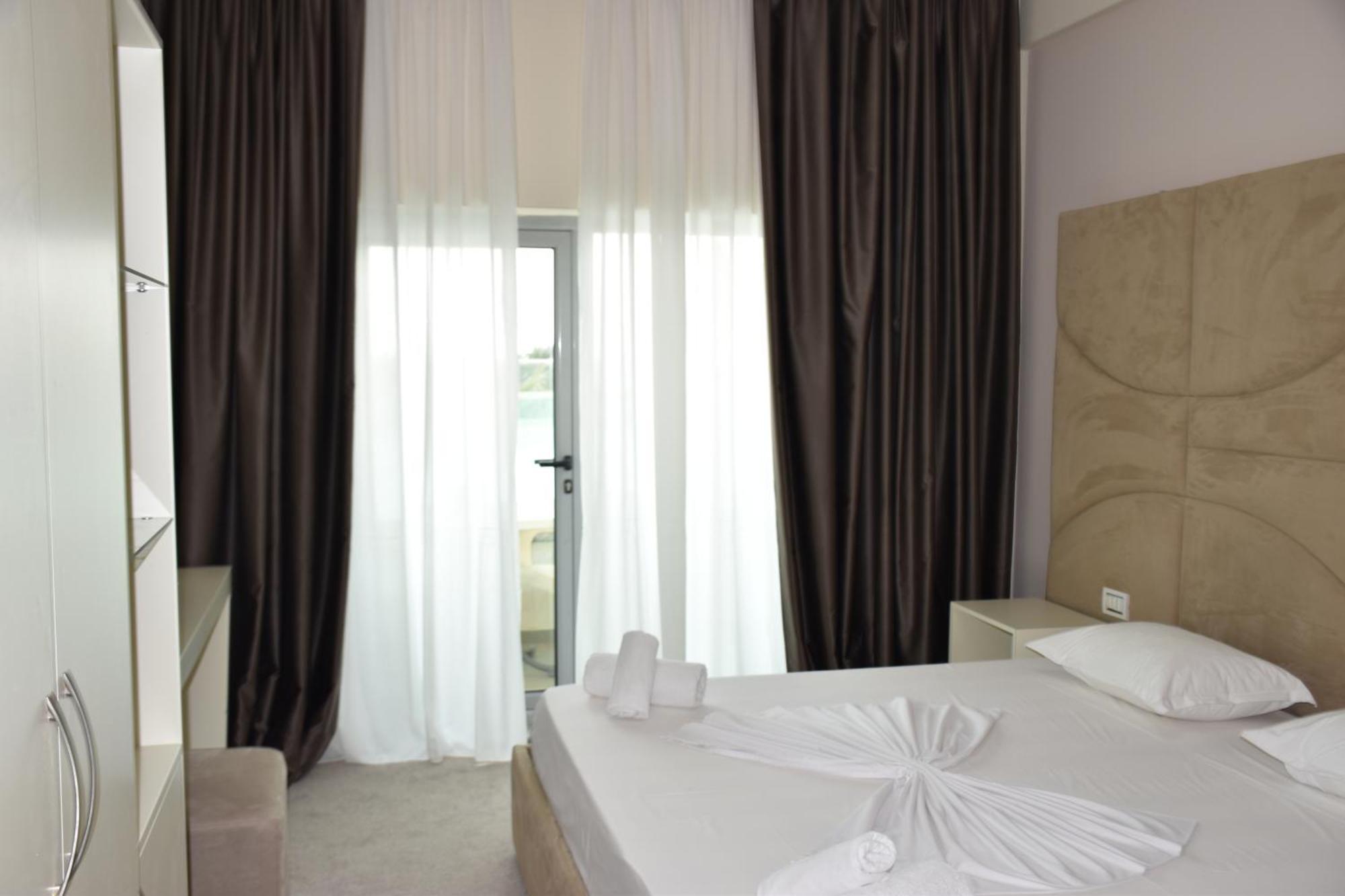 Hotel Vivas Durres Luaran gambar